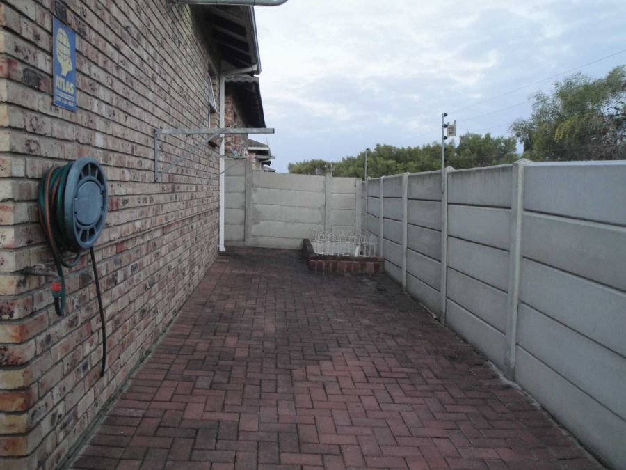 To Let 2 Bedroom Property for Rent in Kabega Park Eastern Cape
